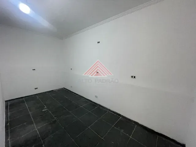 Sobrado com 137m² 2 quartos e 2 banheiros, à venda, no bairro Vila Bocaina em Mauá