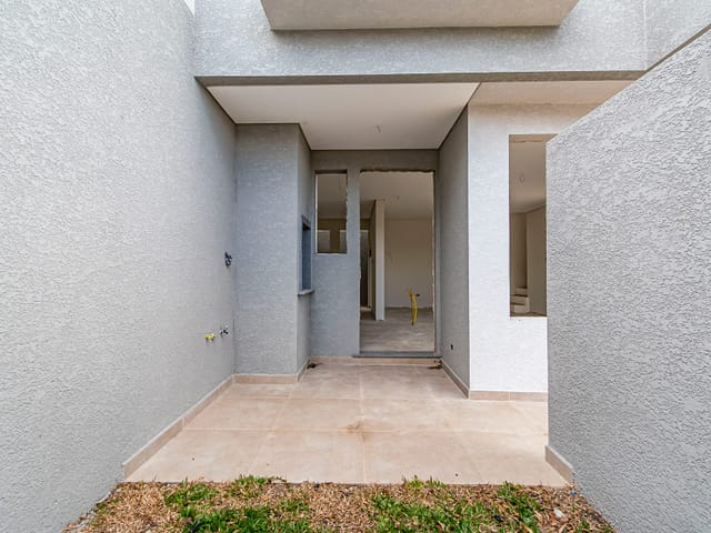 Sobrado com 173m² 3 quartos e 3 banheiros, à venda, no bairro Vista Alegre em Curitiba