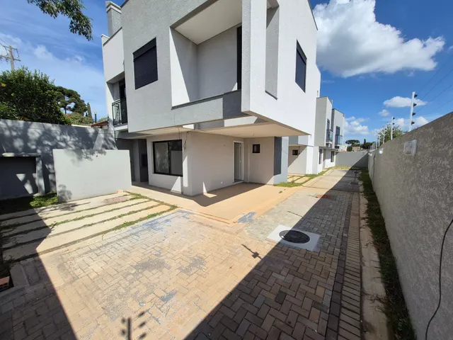 Sobrado com 173m² 3 quartos e 3 banheiros, à venda, no bairro Vista Alegre em Curitiba