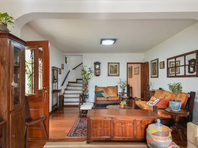 Foto do Sobrado - Sobrado para venda em Sumaré com 4 quartos, sendo 2 suítes, 190m² | Lares e Andares Imóveis