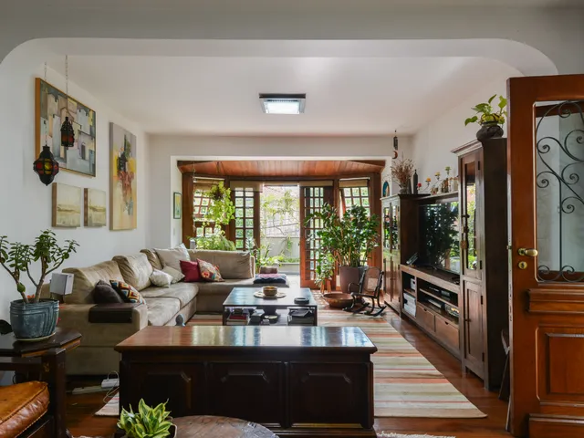 Foto do Sobrado - Sobrado para venda em Sumaré com 4 quartos, sendo 2 suítes, 190m² | Lares e Andares Imóveis
