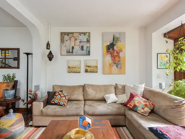 Sobrado com 210m² 4 quartos e 5 banheiros, à venda, no bairro Sumaré em São Paulo