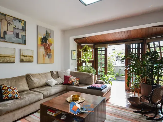 Sobrado com 210m² 4 quartos e 5 banheiros, à venda, no bairro Sumaré em São Paulo