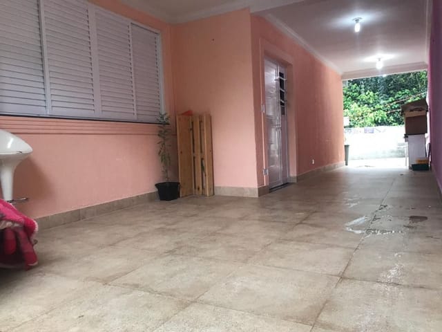 Sobrado com 200m² 6 quartos e 3 banheiros, à venda, no bairro Jardim Vitoria em Arujá