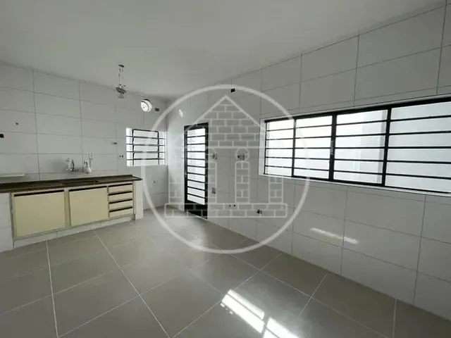 Sobrado com 270m² 5 quartos e 3 banheiros, à venda, no bairro Jardim Três Corações em São Paulo