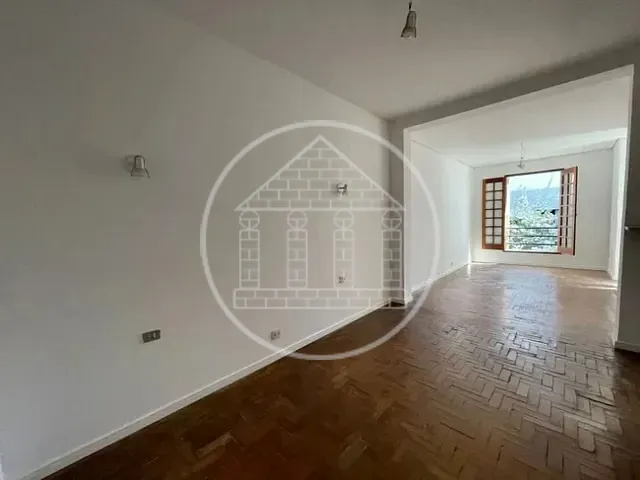 Sobrado com 270m² 5 quartos e 3 banheiros, à venda, no bairro Jardim Três Corações em São Paulo