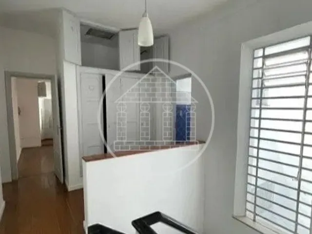 Sobrado com 270m² 5 quartos e 3 banheiros, à venda, no bairro Jardim Três Corações em São Paulo