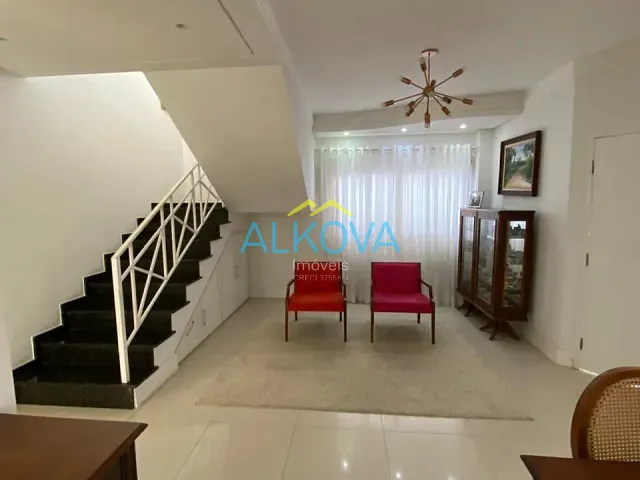 Sobrado com 170m² 3 quartos e 2 banheiros, à venda, no bairro Jardim das Indústrias em São José dos Campos