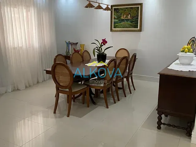 Sobrado com 170m² 3 quartos e 2 banheiros, à venda, no bairro Jardim das Indústrias em São José dos Campos