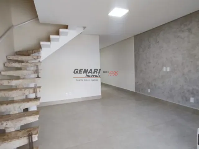Sobrado com 137m² 3 quartos e 2 banheiros, à venda, no bairro Vila Brizzola em Indaiatuba