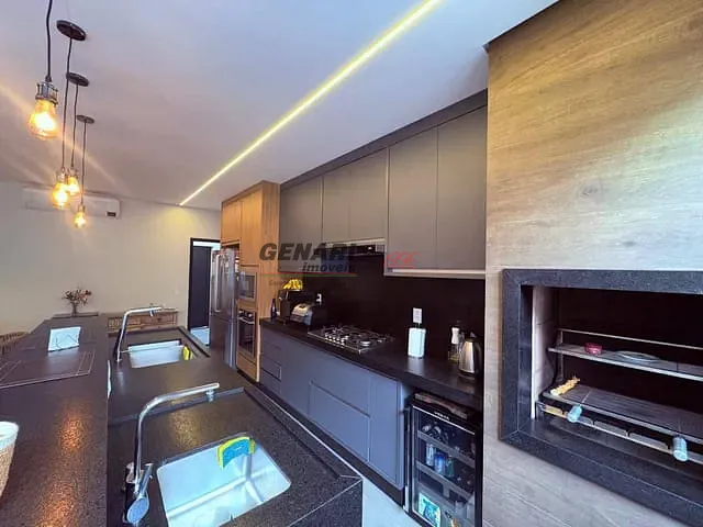 Sobrado com 300m² 4 quartos e 6 banheiros, à venda ou para alugar, no bairro Jardim Residencial Maria Dulce em Indaiatuba