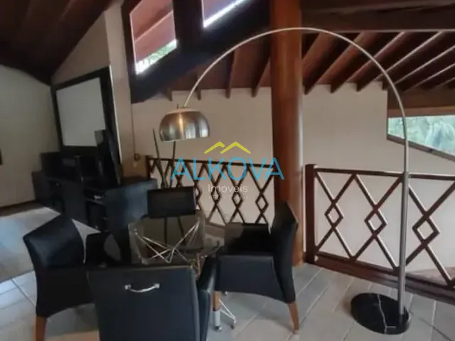 Sobrado com 825m² 4 quartos e 6 banheiros, à venda, no bairro Domingas Dias em Ubatuba