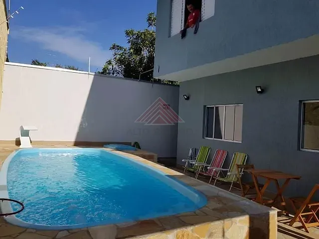 Sobrado com 250m² 8 quartos e 4 banheiros, à venda, no bairro Martim de Sá em Caraguatatuba