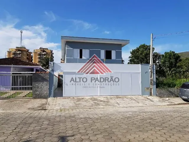 Sobrado com 250m² 8 quartos e 4 banheiros, à venda, no bairro Martim de Sá em Caraguatatuba