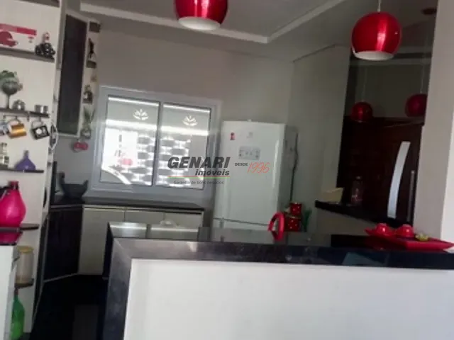 Sobrado com 150m² 3 quartos e 3 banheiros, à venda, no bairro Parque Residencial Sabiás em Indaiatuba