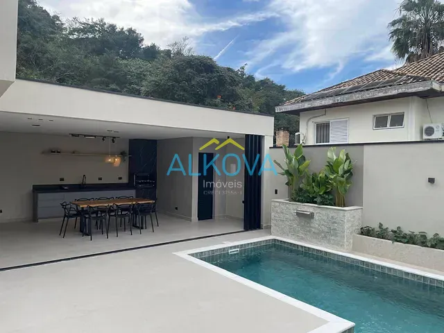 Sobrado com 252m² 3 quartos e 3 banheiros, à venda, no bairro Urbanova em São José dos Campos