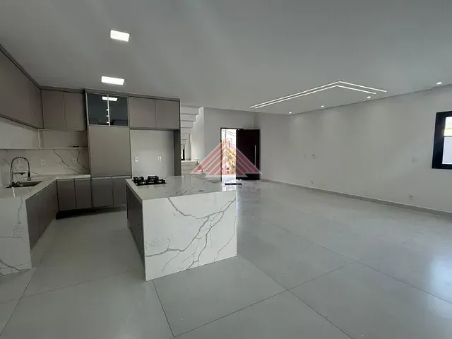 Sobrado com 492m² 3 quartos e 1 banheiro, à venda, no bairro Jardim Residencial Helvétia Park II em Indaiatuba
