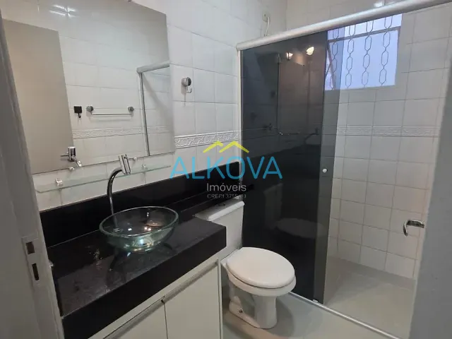 Sobrado 2 quartos e 2 banheiros, à venda, no bairro Parque dos Ipês em São José dos Campos