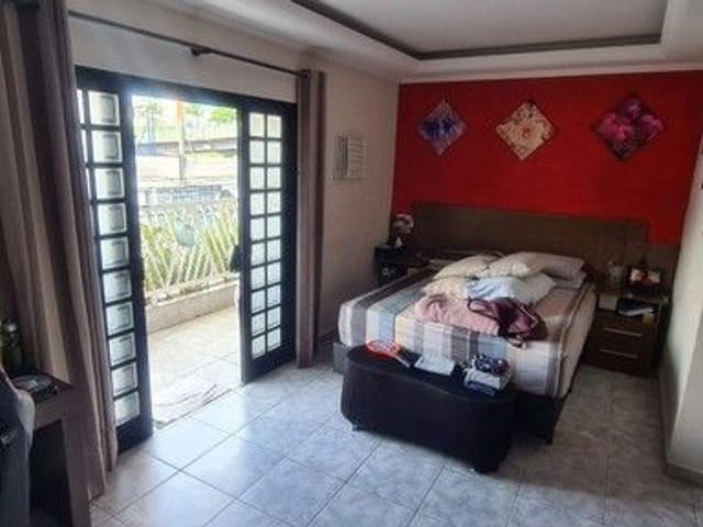 Sobrado com 488m² 5 quartos e 3 banheiros, à venda, no bairro Cidade Intercap em Taboão da Serra