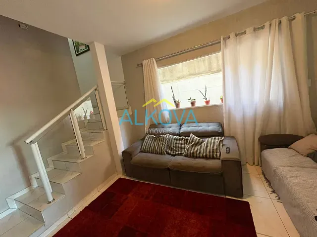 Sobrado com 125m² 3 quartos e 3 banheiros, à venda, no bairro Jardim Torrão de Ouro em São José dos Campos