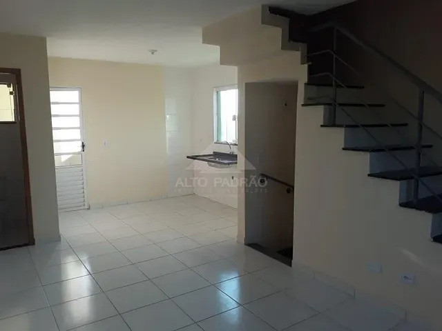 Sobrado com 63m² 2 quartos e 2 banheiros, à venda, no bairro Jardim Santa Lídia em Mauá