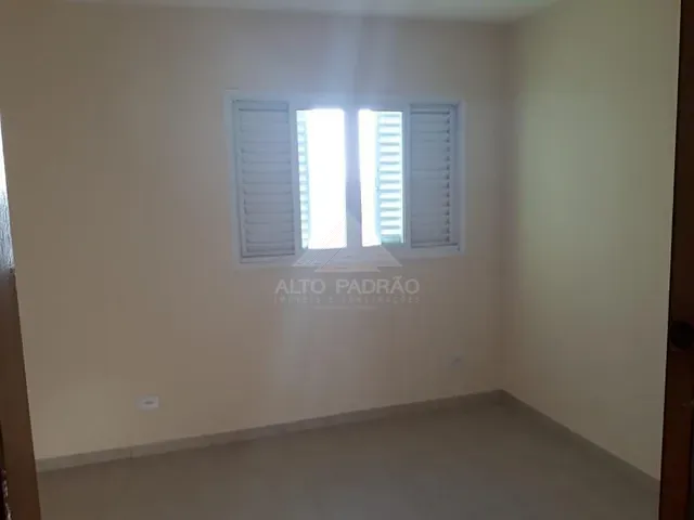 Sobrado com 63m² 2 quartos e 2 banheiros, à venda, no bairro Jardim Santa Lídia em Mauá