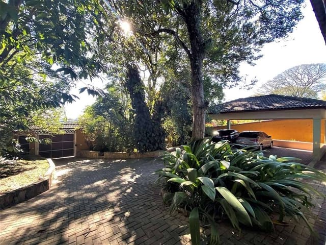 Sobrado com 1250m² 4 quartos e 5 banheiros, à venda, no bairro Chácara Vale do Rio Cotia em Carapicuíba