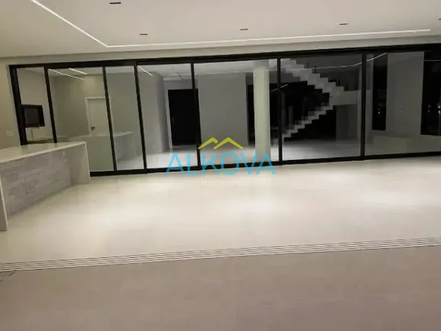 Sobrado com 535m² 4 quartos e 5 banheiros, à venda, no bairro Condomínio Residencial Alphaville II em São José dos Campos