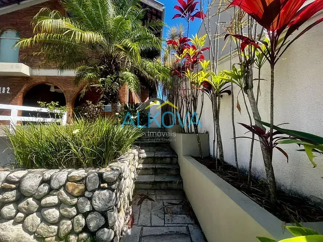 Sobrado com 500m² 5 quartos e 7 banheiros, para alugar, no bairro Condomínio Bosque Imperial em São José dos Campos
