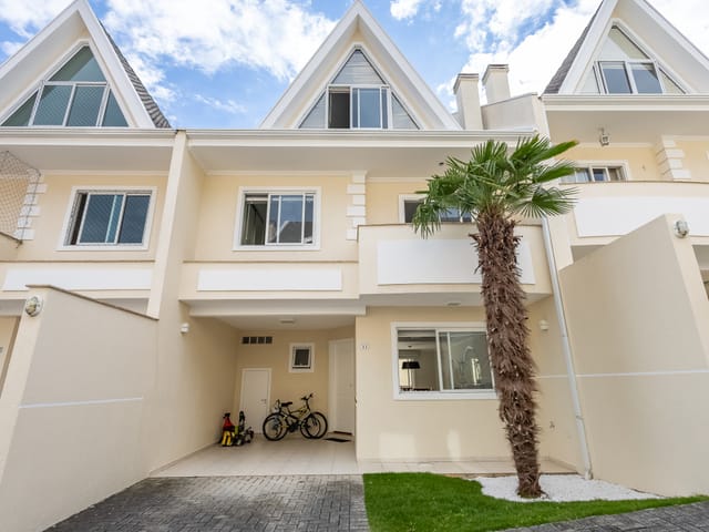 Sobrado com 137m² 3 quartos e 4 banheiros, à venda, no bairro Boa Vista em Curitiba