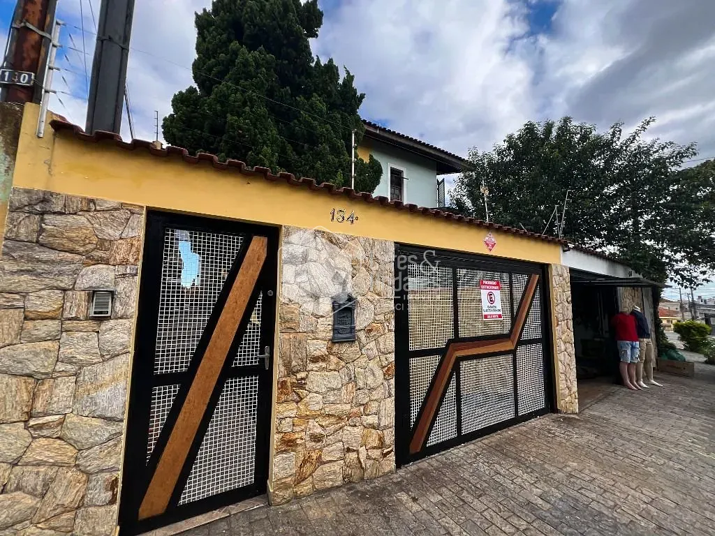 Sobrado, 3 quartos, 205 m² - Foto 1