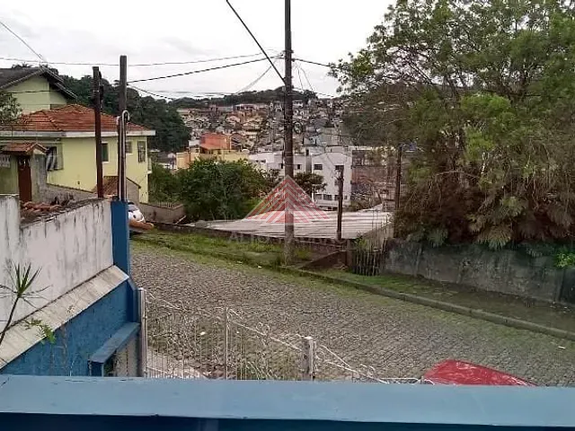 Sobrado com 450m² 5 quartos e 6 banheiros, à venda, no bairro Vila Albertina em Ribeirão Pires
