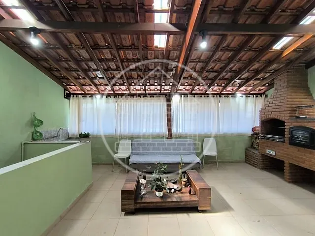 Sobrado com 200m² 3 quartos e 4 banheiros, à venda, no bairro Jardim dos Bichinhos em São Paulo