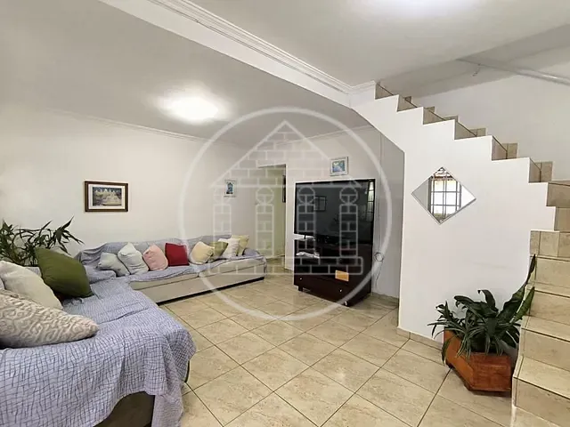 Sobrado com 200m² 3 quartos e 4 banheiros, à venda, no bairro Jardim dos Bichinhos em São Paulo