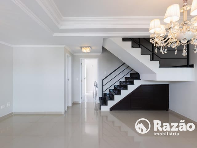Sobrado com 122m² 3 quartos e 4 banheiros, à venda, no bairro Santa Felicidade em Curitiba