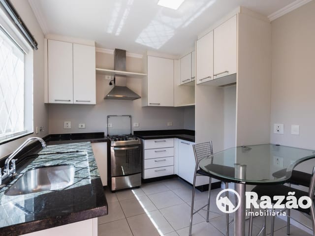 Sobrado com 122m² 3 quartos e 4 banheiros, à venda, no bairro Santa Felicidade em Curitiba