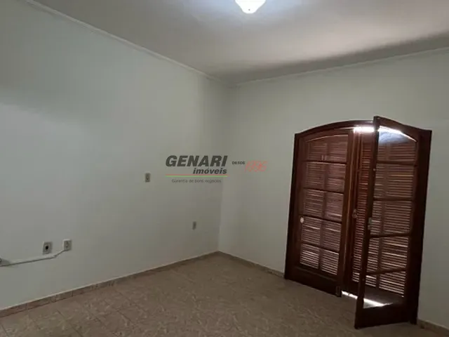 Sobrado com 250m² 4 quartos e 2 banheiros, à venda, no bairro Jardim Itamaracá em Indaiatuba
