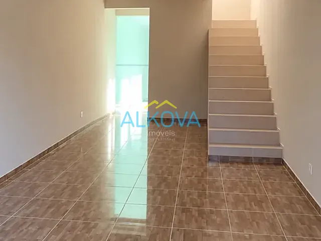 Sobrado com 125m² 3 quartos e 2 banheiros, à venda, no bairro Parque Martim Cererê em São José dos Campos