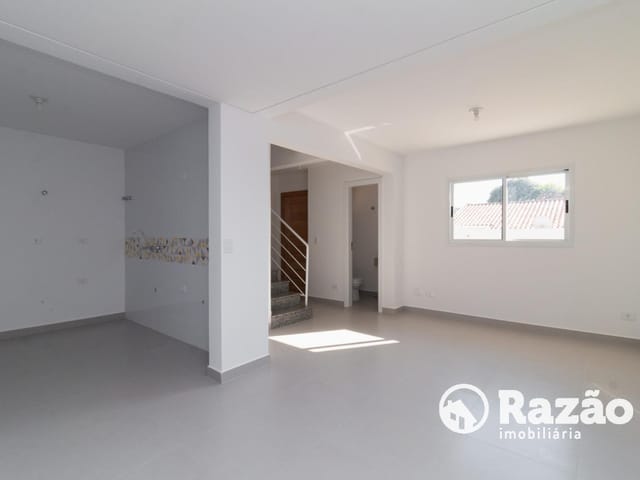 Sobrado 3 quartos e 3 banheiros, à venda, no bairro Santa Cândida em Curitiba