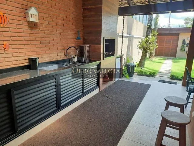 Sobrado com 518m² 4 quartos e 6 banheiros, à venda, no bairro Jardim Acapulco em Guarujá