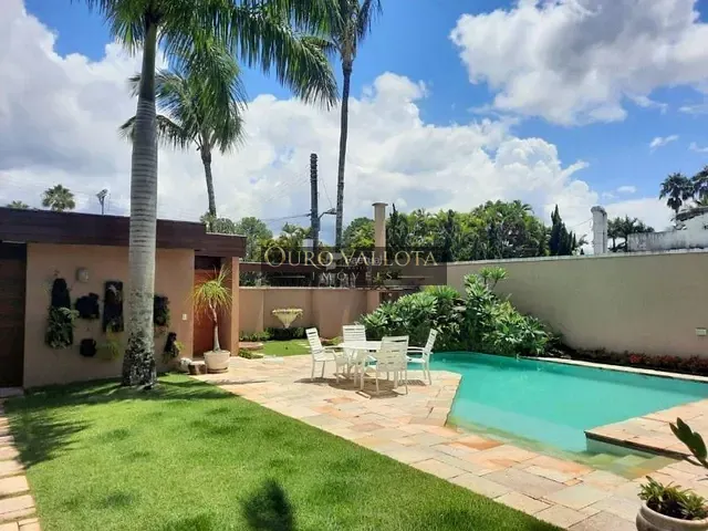 Sobrado com 518m² 4 quartos e 6 banheiros, à venda, no bairro Jardim Acapulco em Guarujá