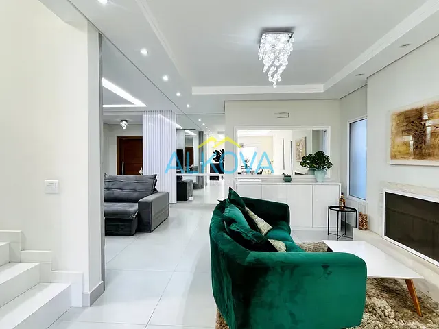 Sobrado com 250m² 4 quartos e 6 banheiros, à venda, no bairro Urbanova VII em São José dos Campos