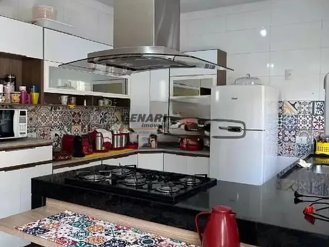 Sobrado com 332m² 4 quartos e 5 banheiros, à venda, no bairro Jardim Regina em Indaiatuba