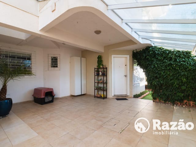 Sobrado com 180m² 4 quartos e 4 banheiros, à venda, no bairro Mercês em Curitiba