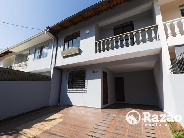Sobrado com 100m² 3 quartos e 2 banheiros, à venda, no bairro Pilarzinho em Curitiba