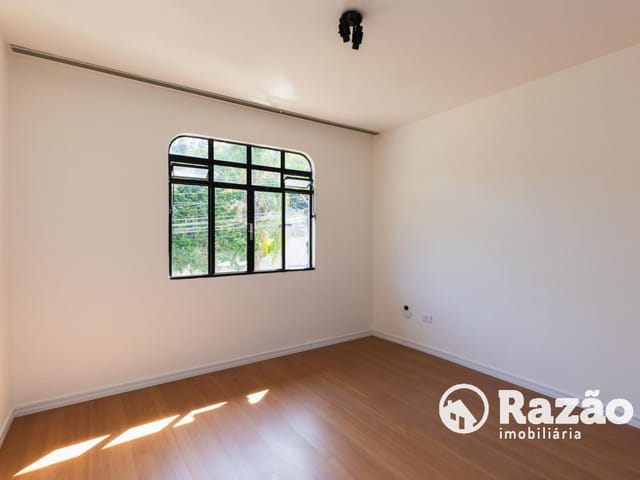Sobrado com 100m² 3 quartos e 2 banheiros, à venda, no bairro Pilarzinho em Curitiba