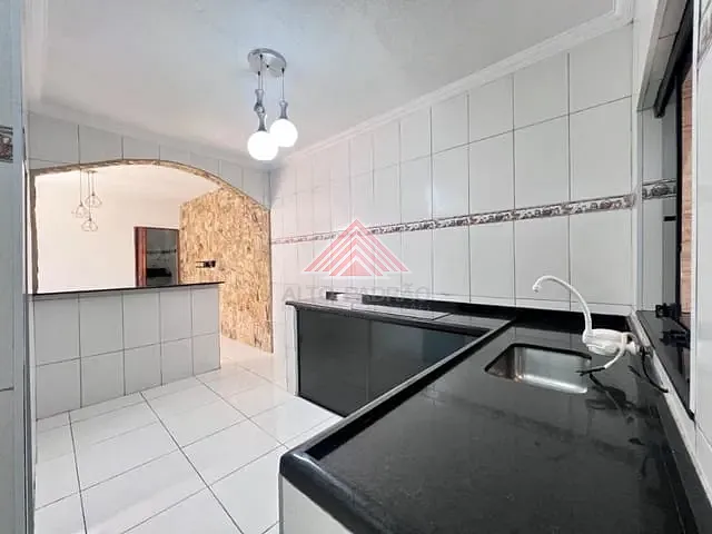 Sobrado com 196m² 2 quartos e 2 banheiros, à venda, no bairro Aliança em Ribeirão Pires