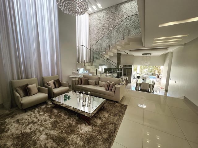 Sobrado com 450m² 3 quartos e 5 banheiros, à venda, no bairro Condomínio do Lago 1ª Etapa em Goiânia