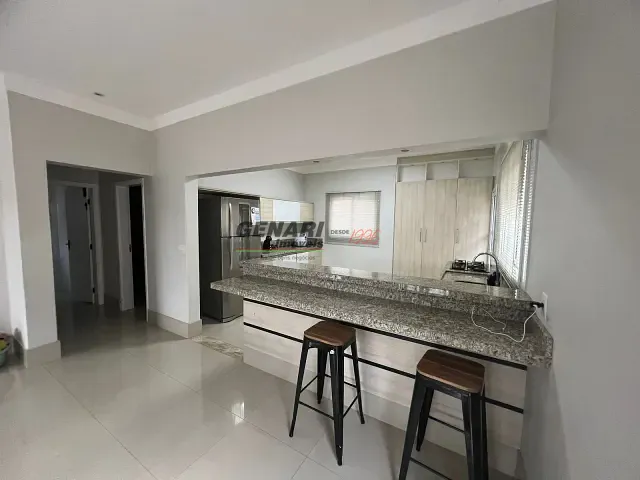 Sobrado com 300m² 3 quartos e 2 banheiros, à venda, no bairro Jardim Esplanada II em Indaiatuba