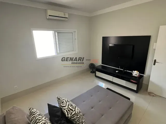 Sobrado com 300m² 3 quartos e 2 banheiros, à venda, no bairro Jardim Esplanada II em Indaiatuba